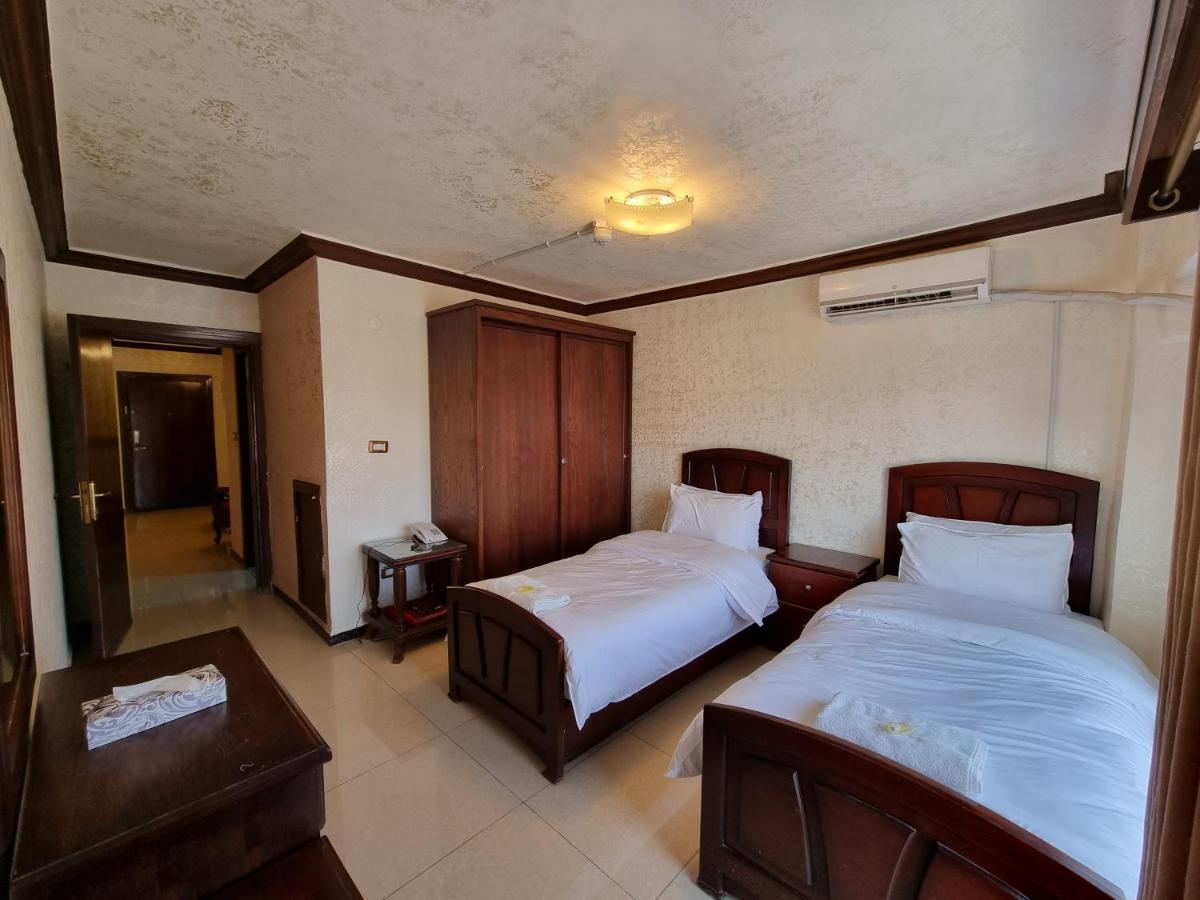 Aparthotel Nahas Plaza Irbid Exterior foto