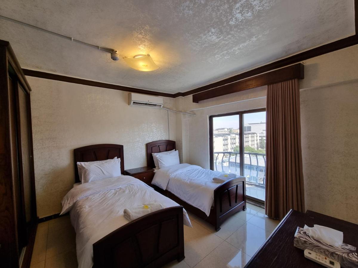 Aparthotel Nahas Plaza Irbid Exterior foto