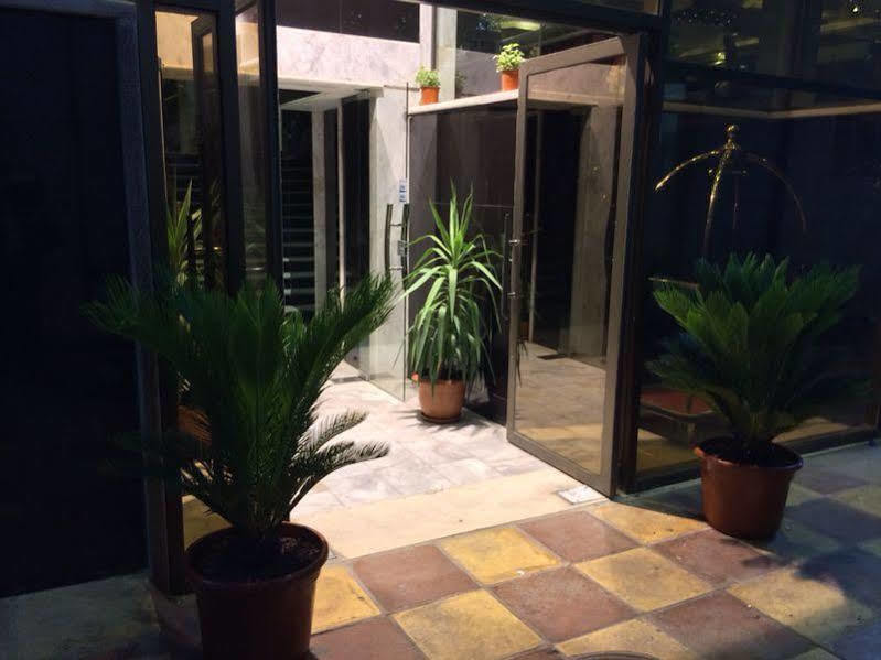 Aparthotel Nahas Plaza Irbid Exterior foto